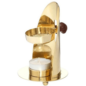 Quemador de incienso de latón con acabado pulido brillante Diseño floral en relieve de forma redonda con mango de madera para incienso de iglesia y hogar - Product Image 6