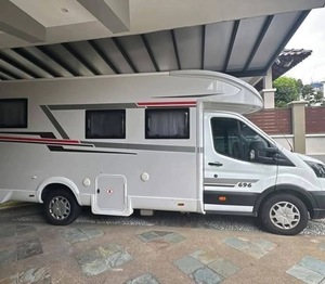 รถบ้านเคลื่อนที่แบบออฟโรด 4x4 ทันสมัย คุณภาพดี สำหรับการตั้งแคมป์และการใช้งานกับรถบรรทุก บ้านเคลื่อนที่กลางแจ้ง - Product Image 1