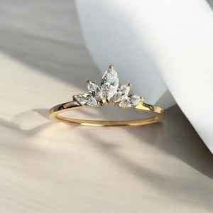 Cluster 14k Or Massif Lab Cultivé Marquise Coupe Diamant Bague De Promesse Fine Jewelry Anniversaire Déclaration Cadeau pour Copines - Product Image 1