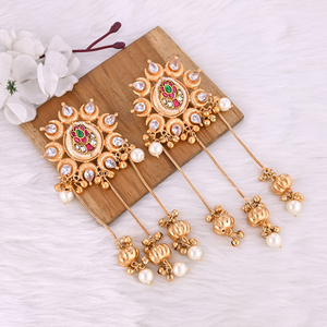 Pendientes de fusión con acabado dorado de latón Bollywood indio, pendientes de cuentas hechos a mano, joyería de imitación para boda - Product Image 6
