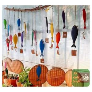 Poisson en bois rustique fait main du Vietnam, sculpture naturelle pour décoration murale, jouet de peinture DIY pour enfants, décoration de style côtier - Product Image 1