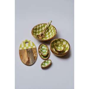 Grand saladier en bois de Sesham pour dîner en famille Verts frais et présentation de table - Product Image 6