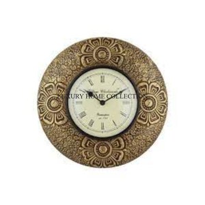 Elegantes relojes decorativos de pared de Metal de latón con detalles en oro y patrones únicos perfectos para interiores de casas elegantes - Product Image 1