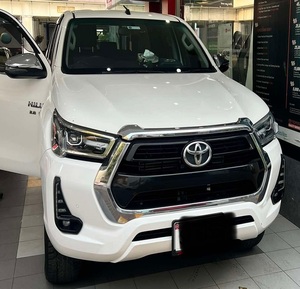 Vente chaude Toyota Hilux 4x4 Van d'occasion Électrique Essence Gaz Boîte de Vitesse Automatique Lumière Hydraulique Intérieur Acheter maintenant - Product Image 3