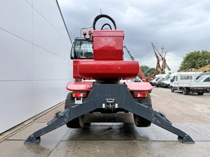 Chargeur télescopique multifonction Magni AA001 pour travaux de construction et agriculture, robuste, 4x4, diesel, avec accessoire de chariot élévateur 75 mm - Product Image 5