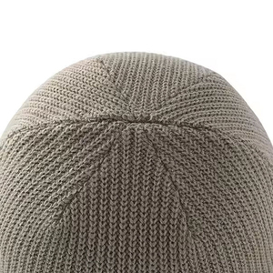 Bajo MOQ Fabricantes de gorros personalizados All Over Print Jacquard Y2K Gothic No Cuff Fold Cuffless Gorro de invierno sin Puños para mujer - Product Image 4