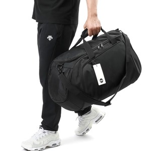 กระเป๋าเดินทางแบบดัฟเฟิลกันน้ำขนาดใหญ่พิมพ์โลโก้ได้ตามต้องการ  วัสดุผ้า Oxford  ปิดด้วยซิป สายสะพายปรับได้ เหมาะสำหรับทุกเพศ ใช้ได้ทั้งออกกำลังกายและเดินทาง - Product Image 2