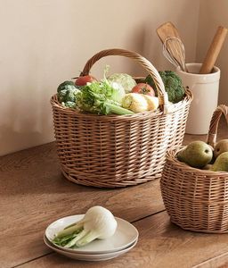 Hermosa cesta de ratán con acabado natural hecho a mano, ideal para casa de campo rústica Boho o interiores costeros - Product Image 3