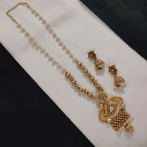 Conjunto de collar de perlas y piedra de pota chapado en oro tradicional, joyería étnica elegante para mujeres y niñas - Product Image 2