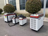 Machine de nettoyage au laser pulsé refroidie à l'eau de 500 W pour l'élimination de la rouille, de la peinture et de l'oxyde sur les métaux industriels, nettoyeur haute performance