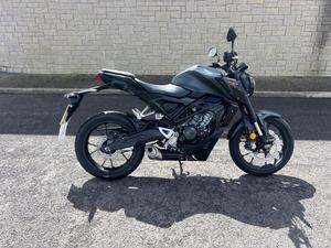มอเตอร์ไซค์ครุยเซอร์ CB125R 125 ซีซี ปี 2024 มือสองจากโรงงานโดยตรง ไมล์น้อย ประสิทธิภาพสูง สำหรับนักขี่ทั่วโลก - Product Image 4