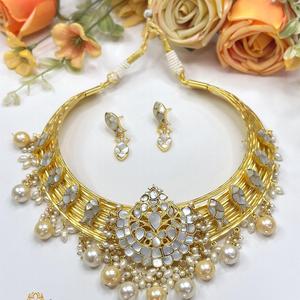 Conjunto de collar hermoso pulido de oro de la mejor calidad clásico con pendientes para colección de ropa de boda para mujeres y niñas - Product Image 1