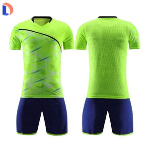 ชุดเสื้อเจอร์ซีย์ฟุตบอลแบบเต็มตัวสำหรับทั้งชายและหญิงชุดเครื่องแบบฝึกซ้อมแบบทีม OEM ราคาถูก - Product Image 3