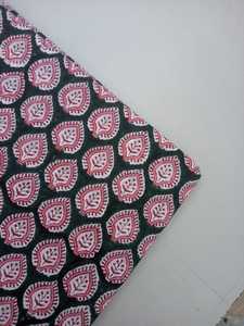 Tissu en coton imprimé bloc à la main beau tissu en coton imprimé floral indien fait à la main robe faisant du tissu - Product Image 3