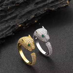 Bague de mariage exclusive de luxe en moissanite argentée, style hip-hop, déclaration de mode urbaine, bijoux étincelants en diamant, cadeau pour homme - Product Image 1