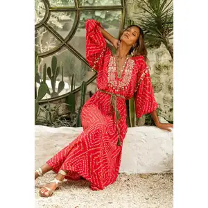 Venta al por mayor de vacaciones bordado pesado adornado Maxi vestido en rojo mangas sueltas hermosos vestidos largos de verano