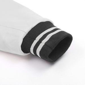 Vestes universitaires brodées avec nom d'équipe personnalisé corps en laine manches en cuir PU pour les écoles et les clubs OEM - Product Image 4