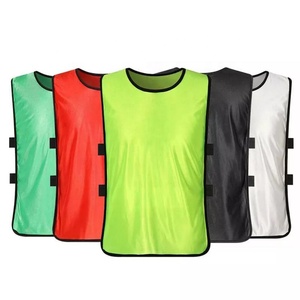 2024 mejor diseño al por mayor Chaleco de entrenamiento de fútbol nueva gran oferta estadio de fútbol babero para tenis y hockey ropa de fútbol - Product Image 1