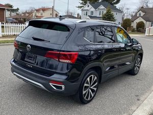 Volkswagen Taos SE FWD 2024 Usado (LHD/RHD) - Product Image 2