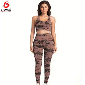 Ensemble de vêtements de yoga pour femmes en gros, vêtements de sport de fitness en deux pièces, vêtements de sport élégants, respirants et à séchage rapide - Product Image 1