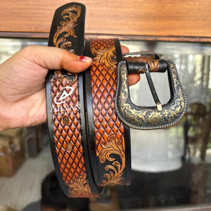 Nouvelle arrivée Ceintures en cuir de haute qualité usinées à la main Sculpture Ceintures élégantes de couleur marron - Product Image 1