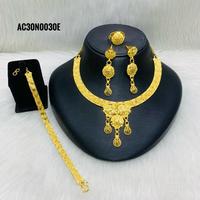Elegante Juego de Collar y Pulsera para Mujer, Chapado en Oro de 24K, Diseño Floral, Cadena de Caja de 18 Pulgadas, Estilo Clásico para Bodas y Fiestas