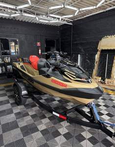 SeaDoo Explorer Pro de Bombardier/BRP, un PWC Robusto de Calidad, Diseñado para la Aventura y la Pesca - Product Image 1