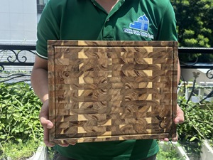 Planche à découper en bois rectangulaire à grain transversal avec poignée découpée, bloc de boucher épais, outil de cuisine fabriqué au Vietnam - Product Image 1