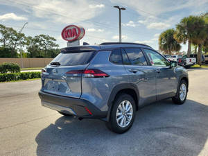 TO-YO-TAA Corolla Cross LE USADO 2026 - Product Image 3