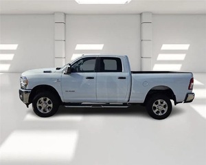 Ram 2500 Big Horn Crew Cab 2024 Usada en Excelentes Condiciones, Caja de 6'4'', 4x4 - Product Image 3