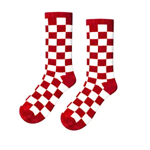 Calcetines Deportivos Largos con Diseño a Cuadros Rojos, Estilo Atleta, Cómodos, con Logotipo Personalizable, Talla Única para Otoño - Product Image 1
