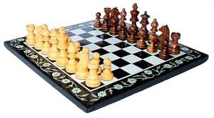 Ensemble d'échecs de luxe en pierre d'onyx Venktesh Designs, échiquier artisanal écologique, pièces en forme d'ange, de fleur et d'animal, saphir noir - Product Image 5