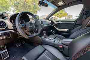 RS3 Sportback 2024 d'occasion, boîte automatique, essence, conduite à gauche, sièges en cuir, R17, caméra arrière 360°, toit ouvrant panoramique - Product Image 4