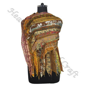 Sari en soie recyclée 15 bandes écharpes faites à la main de concepteur étole châles SC660 soie fine en gros recyclé Vintage Sari femme écharpe - Product Image 4