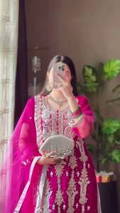 Designer Femme Indienne Fête Mariage Porter Faux Georgette Tissu Séquence Brodé Travail Top Pantalon Pari Dentelle Travail Dupatta - Product Image 5