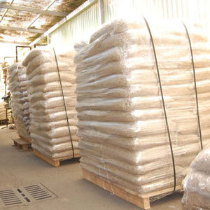 Distribución mundial de pellets de madera biológica de 6mm y 8mm, briquetas de pino y roble fabricadas en Europa, 15KG/25KG, estampado de aserrín - Product Image 3