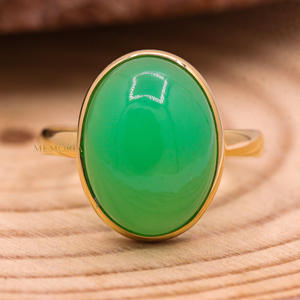 Anillo de crisoprasa verde Natural de oro amarillo de 18 quilates sólido hecho a mano, anillo Horizontal en forma de cabujón ovalado, joyería fina para mujer - Product Image 1
