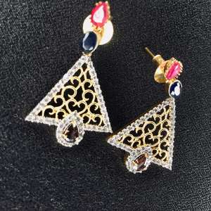 ต่างหูประดับเพชรโรเดียมสีทอง18K ดีไซน์รูปปีกสำหรับงานแต่งงานงานหมั้นสำหรับของขวัญ - Product Image 6