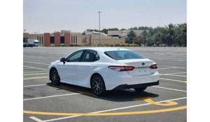Camry Híbrido LE AWD 2022, Nuevo, Asientos de Cuero, Control de Crucero Adaptativo, Volante a la Izquierda, Neumáticos R19, Cámara Trasera de 360°, Techo Panorámico - Product Image 5