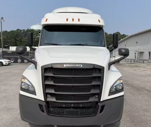 Excelente Camión Semirremolque Usado Freightliner Cascadia 125 Sleeper 2018 - Dormitorio Integral de 71 Pulgadas, 475 HP, Transmisión Manual de 10 Velocidades, Envío a Todo el Mundo - Product Image 6