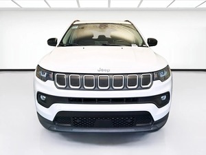 รถจี๊ปมือสองปี 2022 รุ่น Compass Latitude SUV 4x4 เครื่องยนต์ดีเซล เกียร์อัตโนมัติ เบาะหนัง หลังคาซันรูฟ ขายดี มีทั้งพวงมาลัยซ้าย/ขวา - Product Image 2