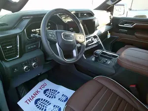 Used <strong>2025</strong> <strong>GMC</strong> <strong>Sierra</strong> 1500 <strong>Denali</strong> Ultimate Crew Cab 4WD