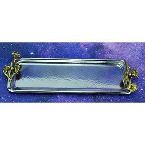 La última bandeja de servicio de acero inoxidable martillado con asas florales decorativas, Perfecta para servir postres en cualquier evento o fiesta - Product Image 3