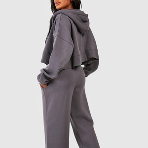 Chándal gris oscuro de 2 piezas para mujer, camiseta sin mangas recortada, Sudadera con capucha y pantalones para correr, ropa de calle informal, traje de salón - Product Image 5