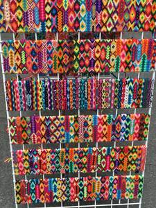 Pulseras tejidas hechas a mano ecológicas disponibles para pedidos de exportación a granel - Product Image 4