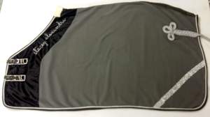 ผ้าห่มม้าขนแกะแบบกำหนดเองได้ ยอดนิยม คอสูง บุด้วยใยฝ้าย สะท้อนแสง สายรัดไขว้ ปิดหน้าอกแบบคู่ พร้อมหัวเข็มขัด - Product Image 5