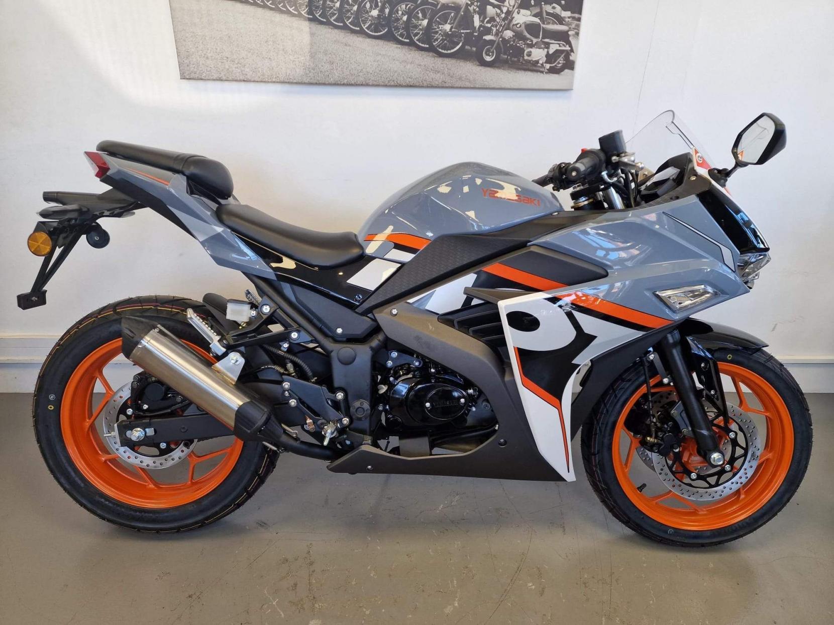 Yamasaki YM50_2 - Motocicleta de Rua 50CC de Alta Qualidade