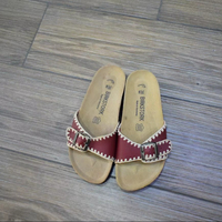 Mules en cuir véritable à bout ouvert pour printemps/été Style plat et rond avec semelle intérieure en PVC et caractéristique antidérapante Design sportif pour l'hiver