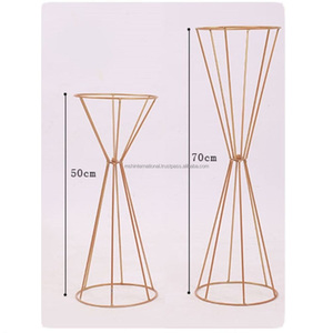 Everly quinn-centro de mesa de oro mwtallico, soporte de flores para centro de mesa, con conos duales de forma única y elegante - Product Image 3