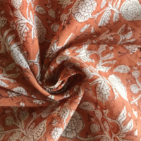Tissu en coton imprimé à la main, motif floral, design Creeper Jaal |   Tissu indien en terre cuite rouille